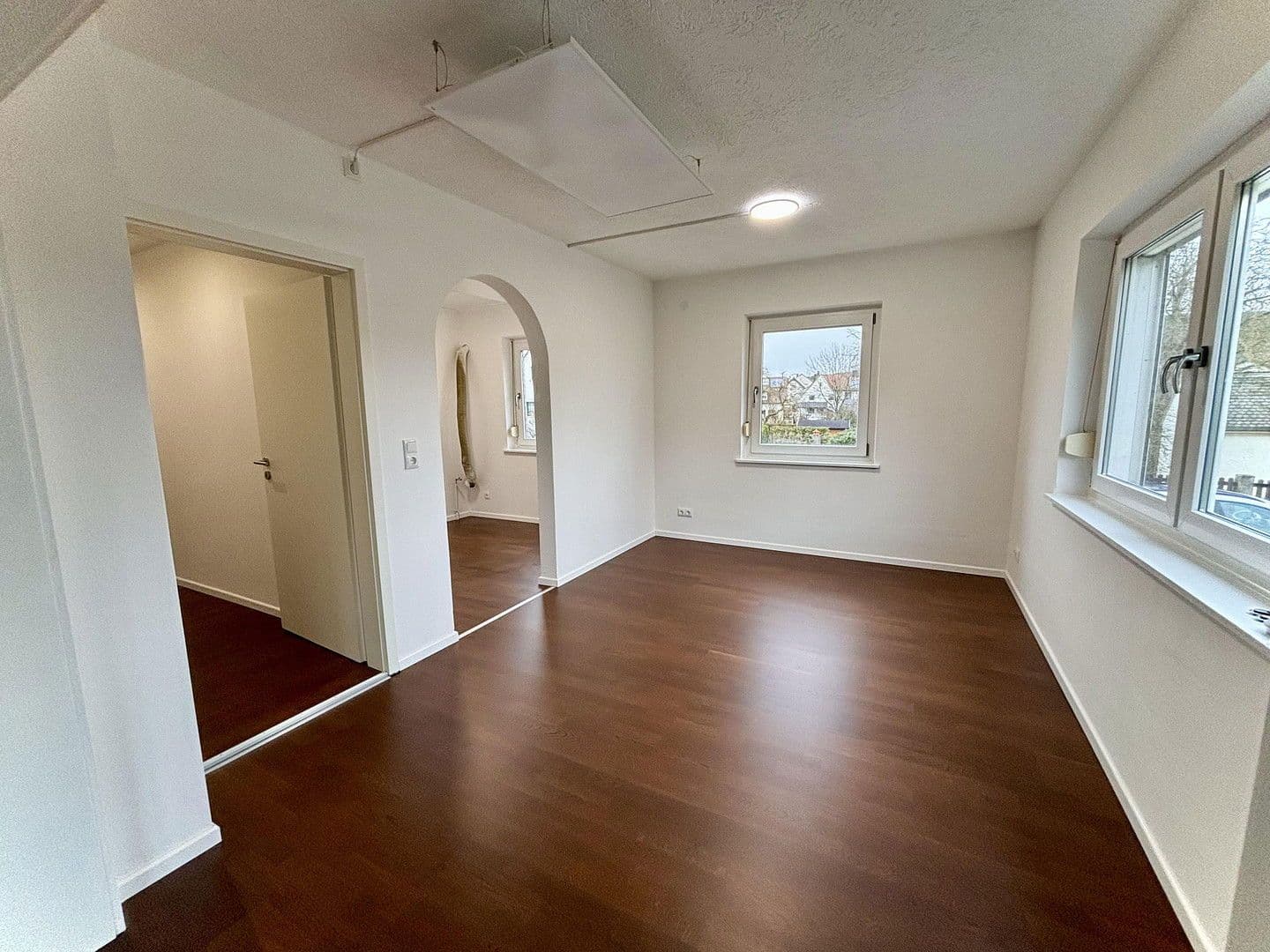Prodej domu 266 m², pozemek 811 m², Am Feld 10, Rattelsdorf, Bavorsko Prodej domu 266 m², pozemek 811 m², Am Feld 10, Rattelsdorf, Bavorsko