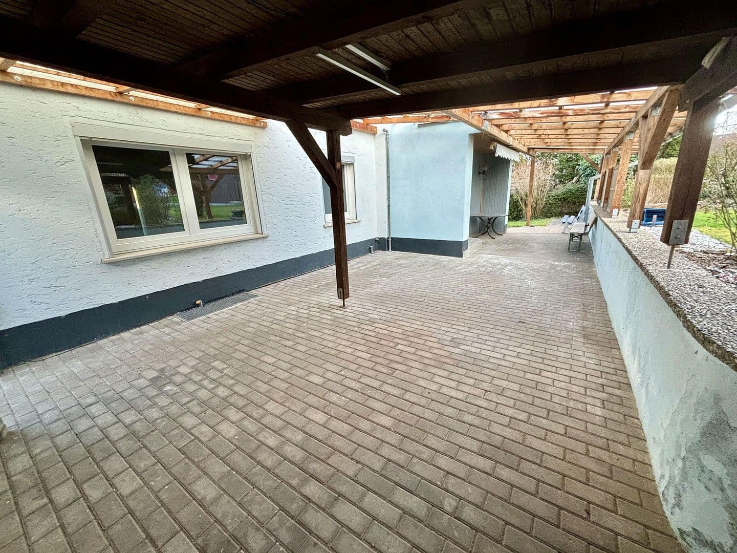 Prodej domu 266 m², pozemek 811 m², Am Feld 10, Rattelsdorf, Bavorsko Prodej domu 266 m², pozemek 811 m², Am Feld 10, Rattelsdorf, Bavorsko