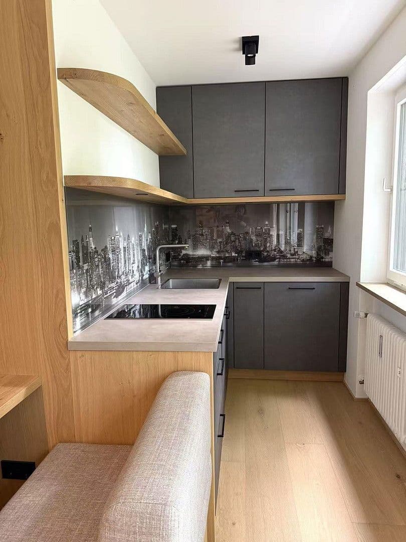 Pronájem bytu 1+1 34 m², Bertelestr.69, München, Bavorsko Pronájem bytu 1+1 34 m², Bertelestr.69, München, Bavorsko