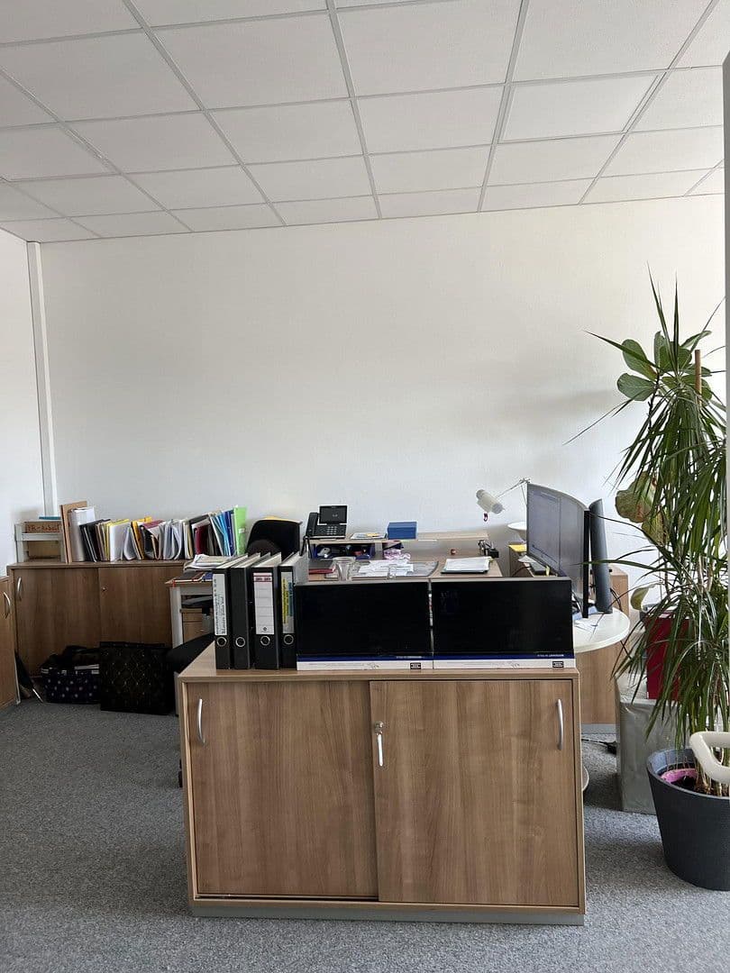 Pronájem kanceláře 126 m², Bodenseestraße 235, München, Bavorsko Pronájem kanceláře 126 m², Bodenseestraße 235, München, Bavorsko