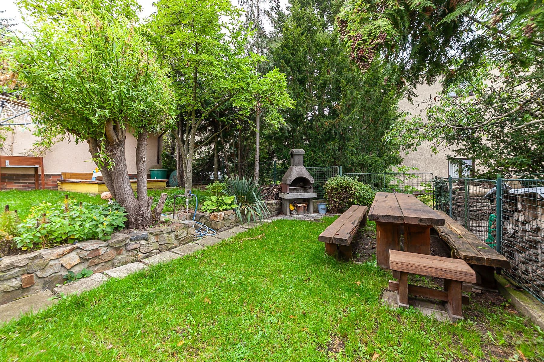 Prodej domu 255 m², pozemek 384 m², Pod Sychrovem II, Praha, Praha Prodej domu 255 m², pozemek 384 m², Pod Sychrovem II, Praha, Praha