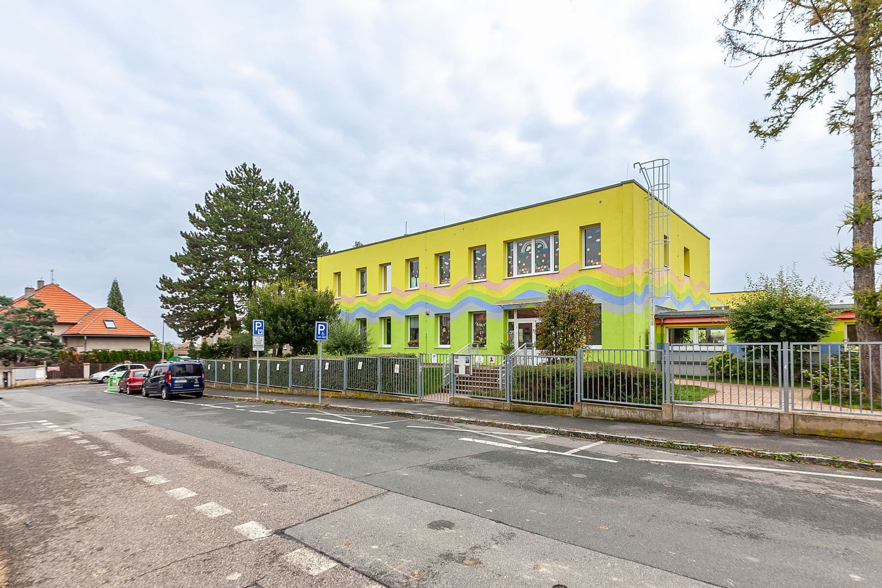 Prodej domu 255 m², pozemek 384 m², Pod Sychrovem II, Praha, Praha Prodej domu 255 m², pozemek 384 m², Pod Sychrovem II, Praha, Praha