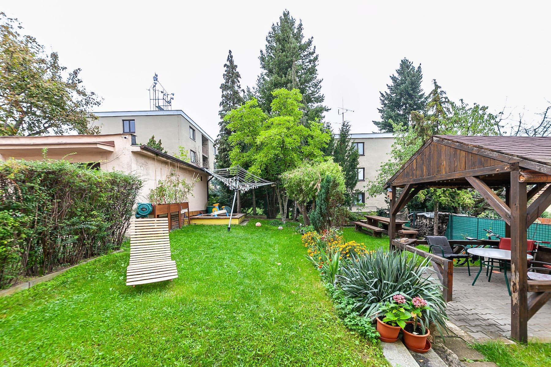 Prodej domu 255 m², pozemek 384 m², Pod Sychrovem II, Praha, Praha Prodej domu 255 m², pozemek 384 m², Pod Sychrovem II, Praha, Praha