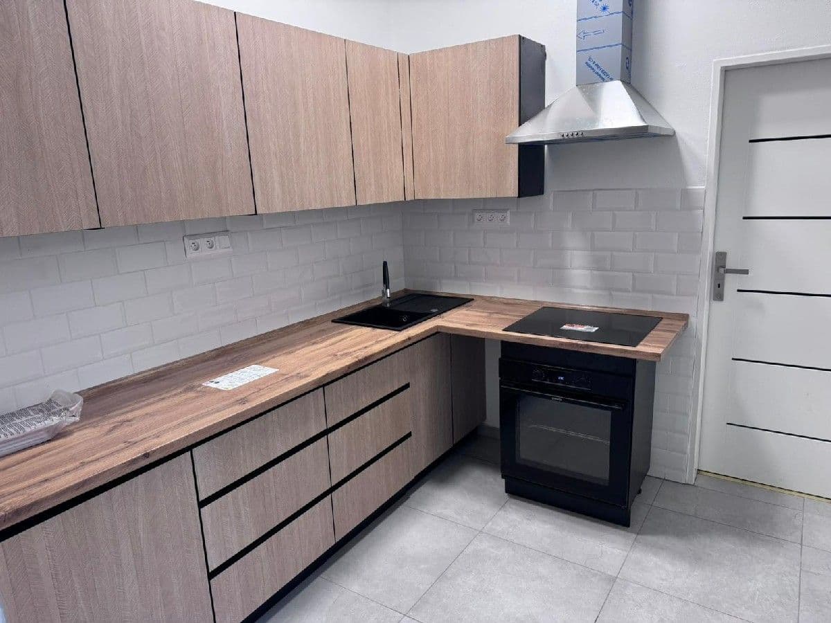 Pronájem bytu 3+1 110 m², Praskova, Olomouc, Olomoucký kraj Pronájem bytu 3+1 110 m², Praskova, Olomouc, Olomoucký kraj