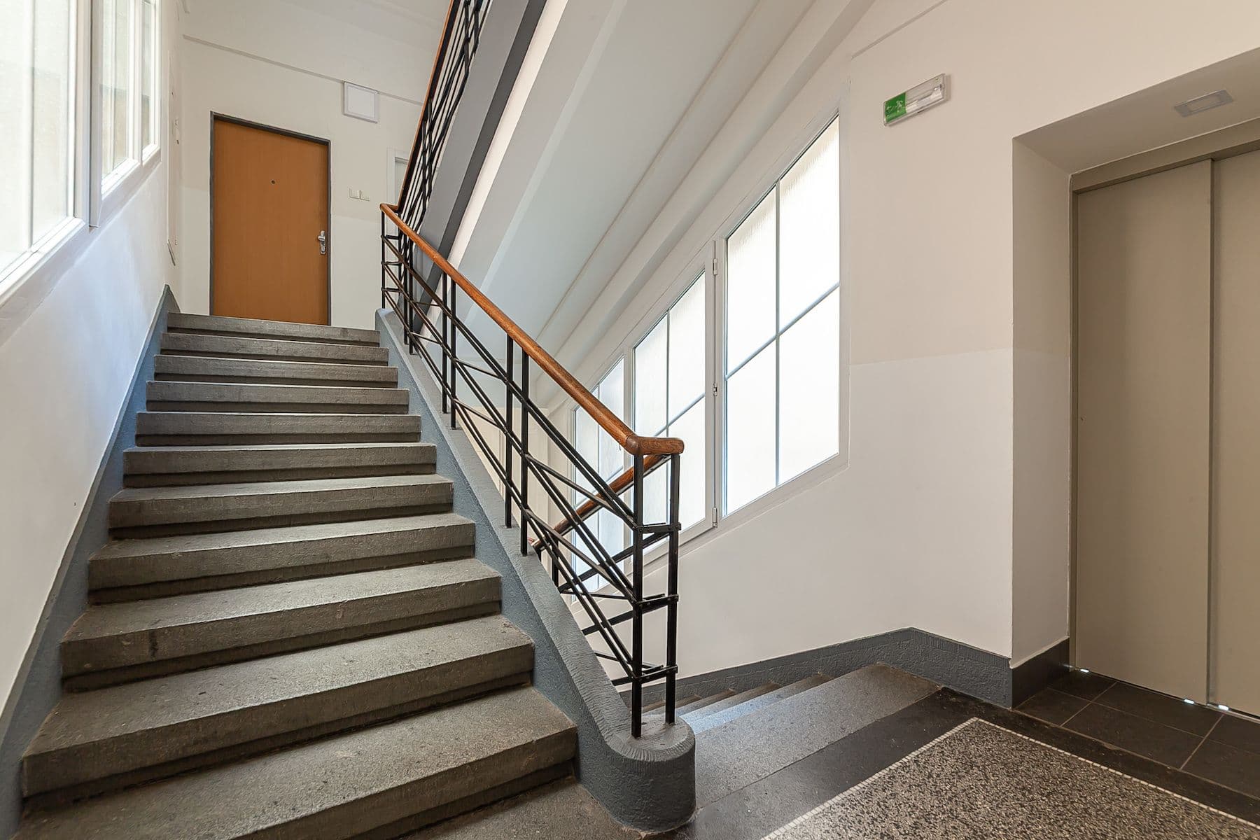 Prodej bytu 2+1 74 m², Ocelářská, Praha, Praha Prodej bytu 2+1 74 m², Ocelářská, Praha, Praha