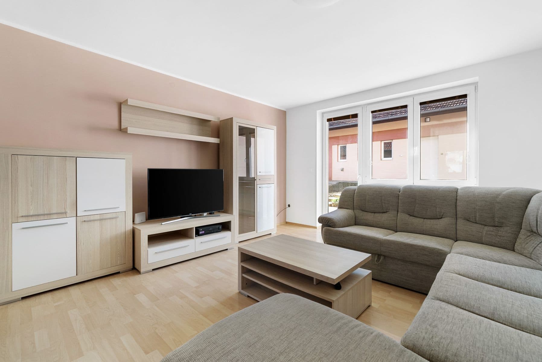 Prodej domu 172 m², pozemek 690 m², Hřbitovní, Blučina, Jihomoravský kraj Prodej domu 172 m², pozemek 690 m², Hřbitovní, Blučina, Jihomoravský kraj