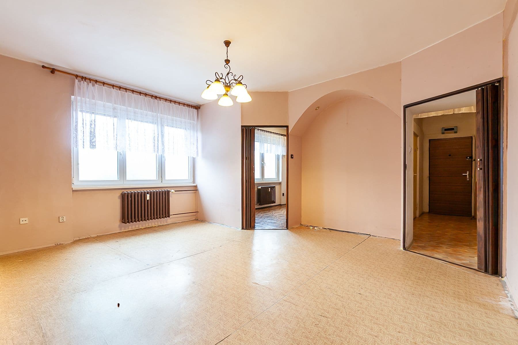 Prodej bytu 2+1 58 m², Kamenný Přívoz, Středočeský kraj Prodej bytu 2+1 58 m², Kamenný Přívoz, Středočeský kraj