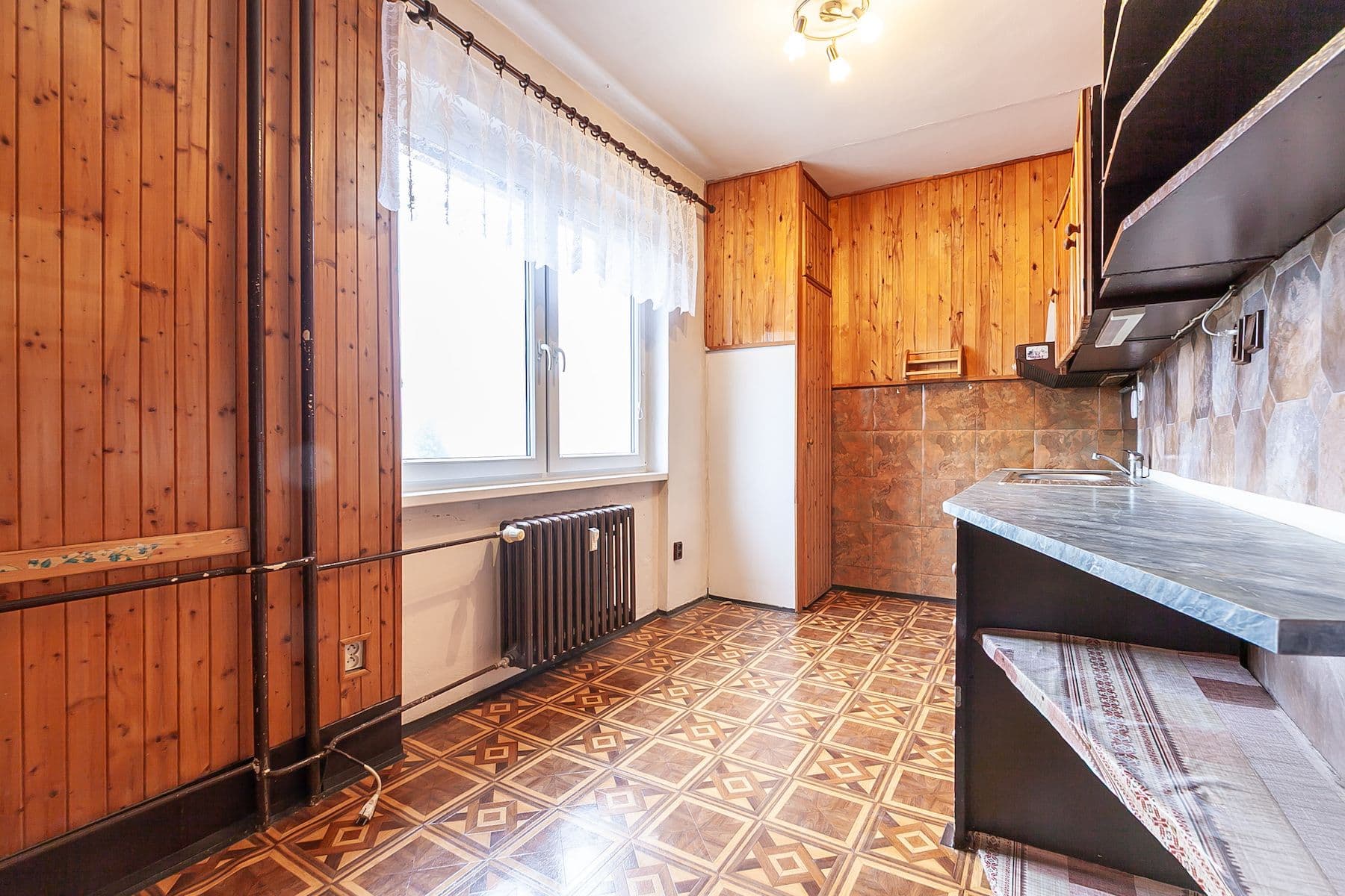 Prodej bytu 2+1 58 m², Kamenný Přívoz, Středočeský kraj Prodej bytu 2+1 58 m², Kamenný Přívoz, Středočeský kraj