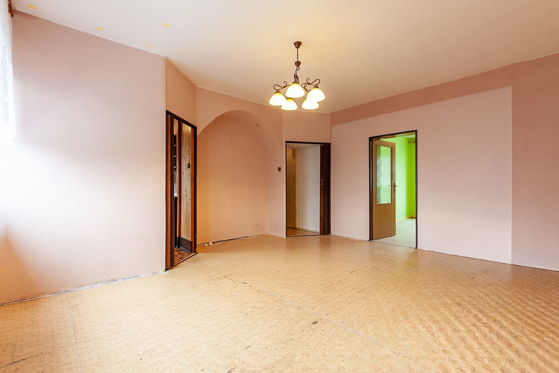 Prodej bytu 2+1 58 m², Kamenný Přívoz, Středočeský kraj Prodej bytu 2+1 58 m², Kamenný Přívoz, Středočeský kraj