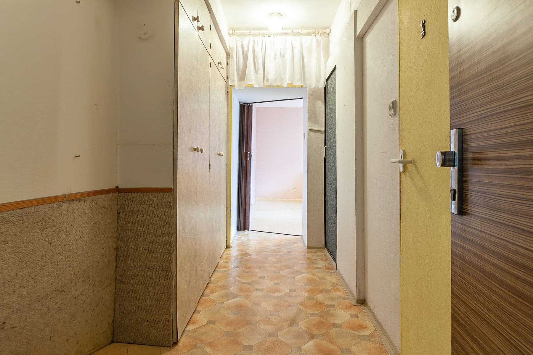 Prodej bytu 2+1 58 m², Kamenný Přívoz, Středočeský kraj Prodej bytu 2+1 58 m², Kamenný Přívoz, Středočeský kraj