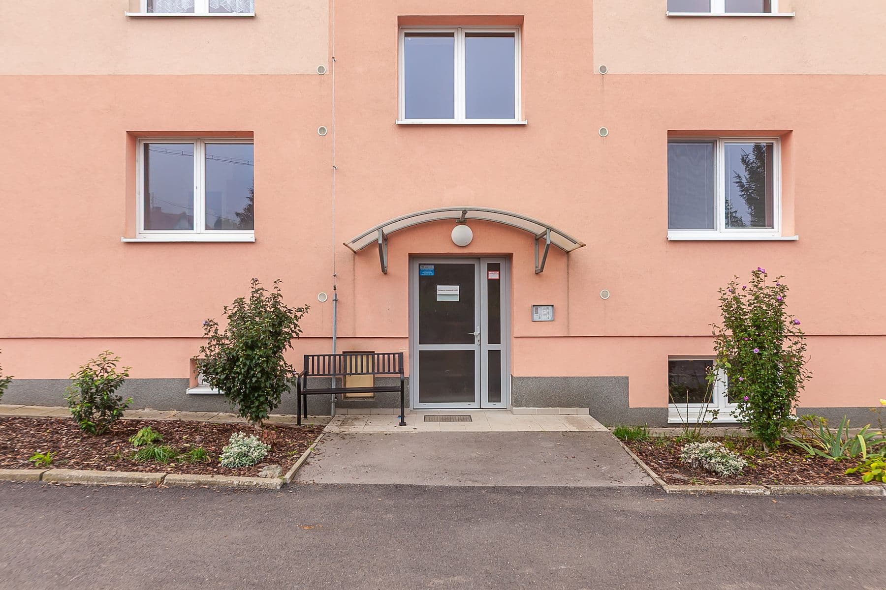 Prodej bytu 2+1 58 m², Kamenný Přívoz, Středočeský kraj Prodej bytu 2+1 58 m², Kamenný Přívoz, Středočeský kraj