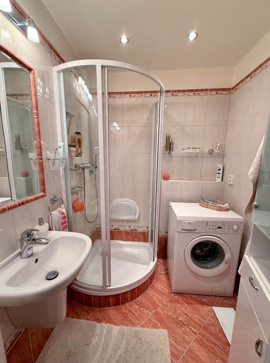 Prodej bytu 3+1 72 m², Kunešova, Praha, Praha Prodej bytu 3+1 72 m², Kunešova, Praha, Praha