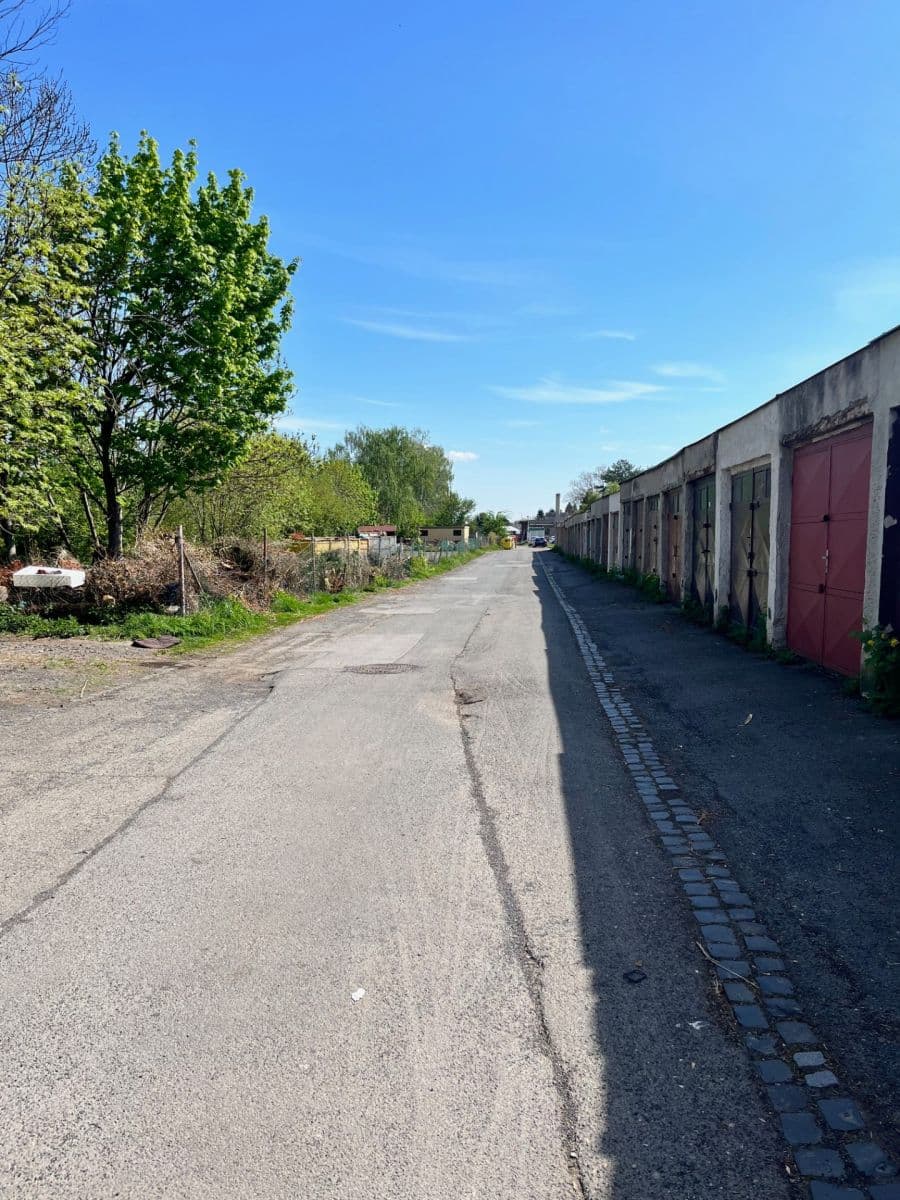 Prodej garáže 22 m², Krystalová, Praha, Praha Prodej garáže 22 m², Krystalová, Praha, Praha