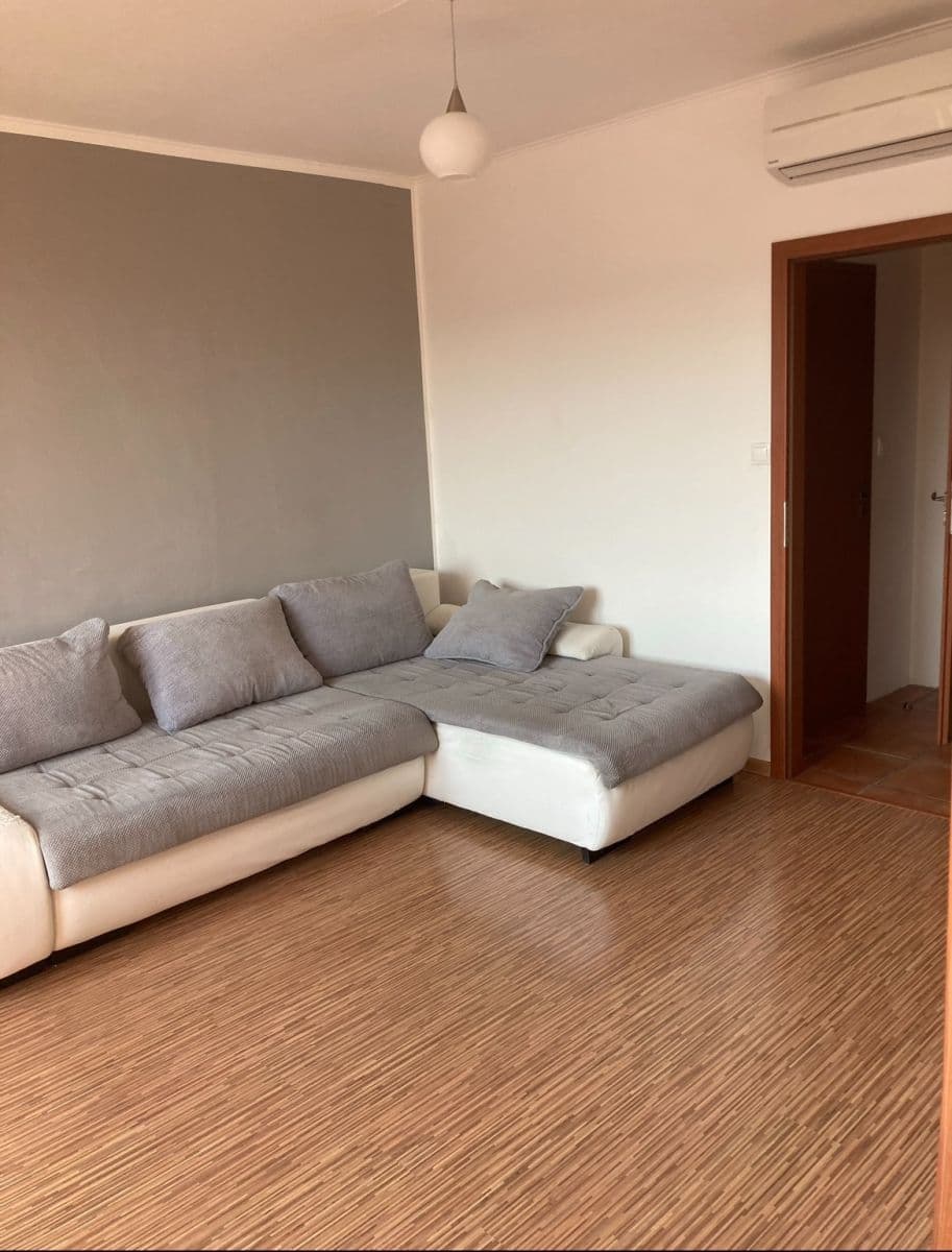 Pronájem bytu 2+1 60 m², Letovická, Brno, Jihomoravský kraj Pronájem bytu 2+1 60 m², Letovická, Brno, Jihomoravský kraj