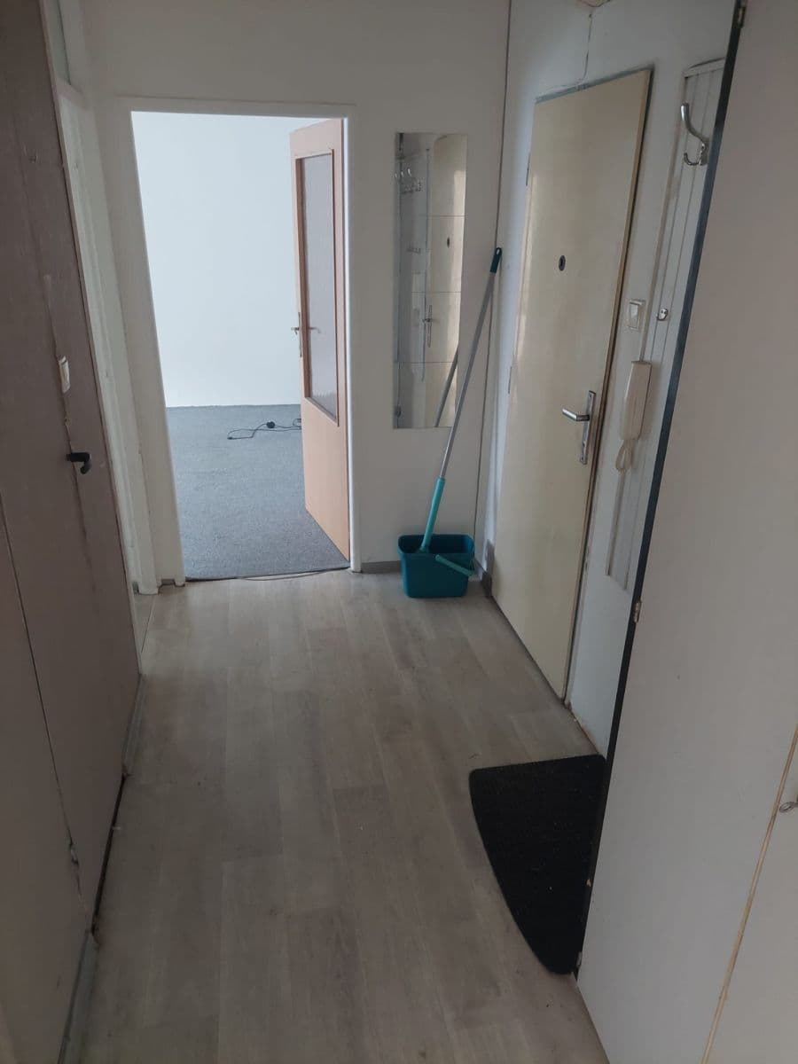 Pronájem bytu 2+1 49 m², SPC V, Krnov, Moravskoslezský kraj Pronájem bytu 2+1 49 m², SPC V, Krnov, Moravskoslezský kraj