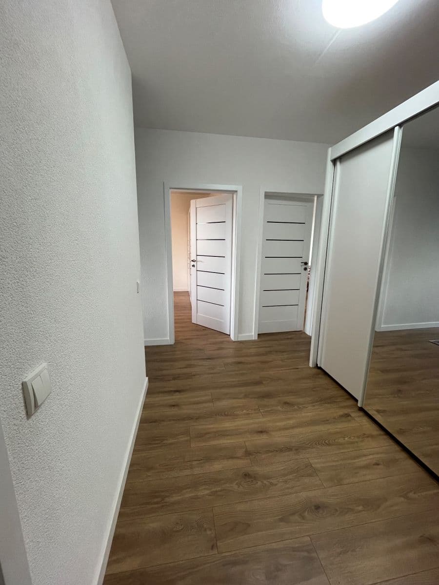 Prodej bytu 2+1 64 m², U Koupaliště, Karlovy Vary, Karlovarský kraj Prodej bytu 2+1 64 m², U Koupaliště, Karlovy Vary, Karlovarský kraj