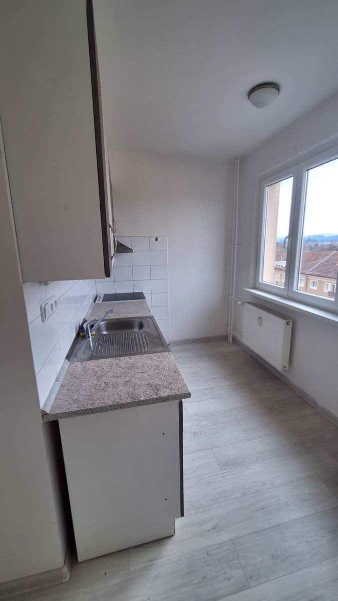 Pronájem bytu 1+1 36 m², Májová, Ostrov, Karlovarský kraj Pronájem bytu 1+1 36 m², Májová, Ostrov, Karlovarský kraj