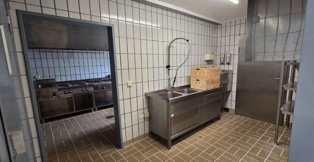 Pronájem nebytového prostoru 300 m², Baden-Baden, Bádensko-Württembersko Pronájem nebytového prostoru 300 m², Baden-Baden, Bádensko-Württembersko