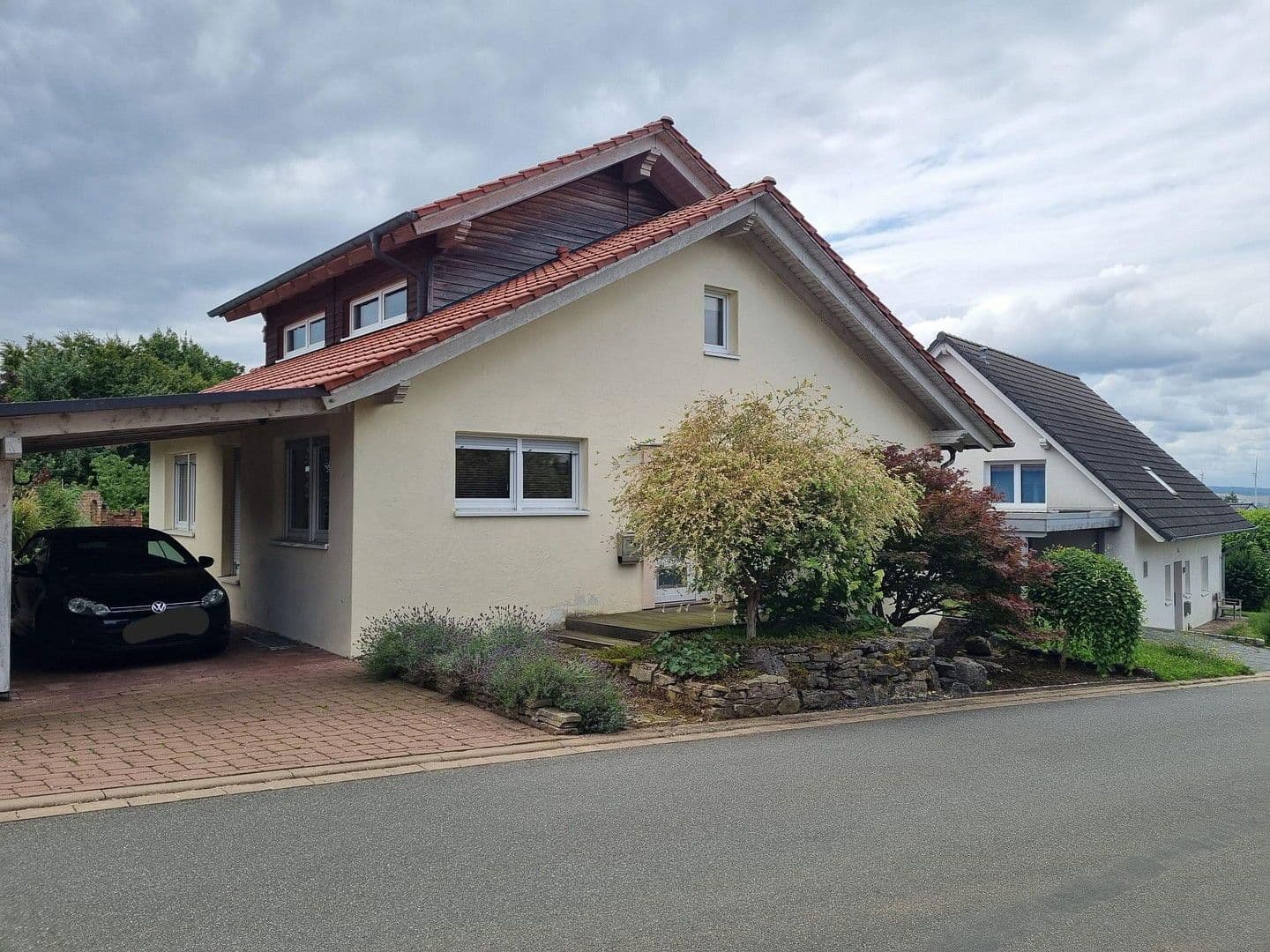 Prodej domu 273 m², pozemek 655 m², Einbeck, Dolní Sasko Prodej domu 273 m², pozemek 655 m², Einbeck, Dolní Sasko