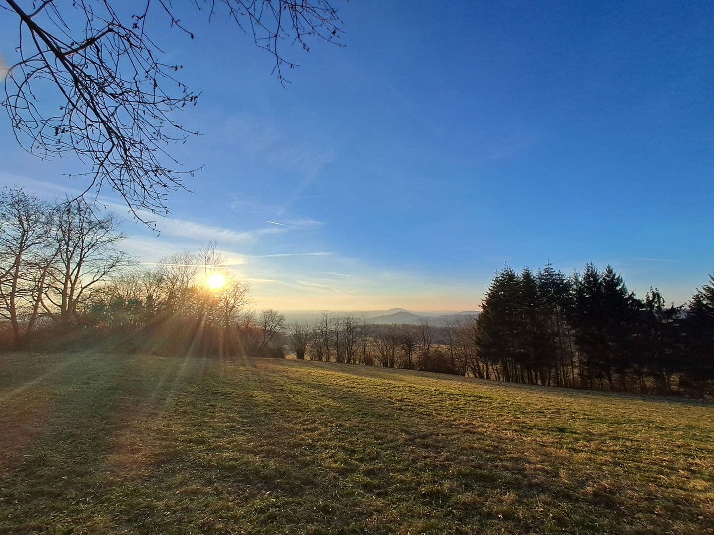 Prodej domu 250 m², pozemek 1.038 m², Rhönstr.7, Geroda, Bavorsko Prodej domu 250 m², pozemek 1.038 m², Rhönstr.7, Geroda, Bavorsko