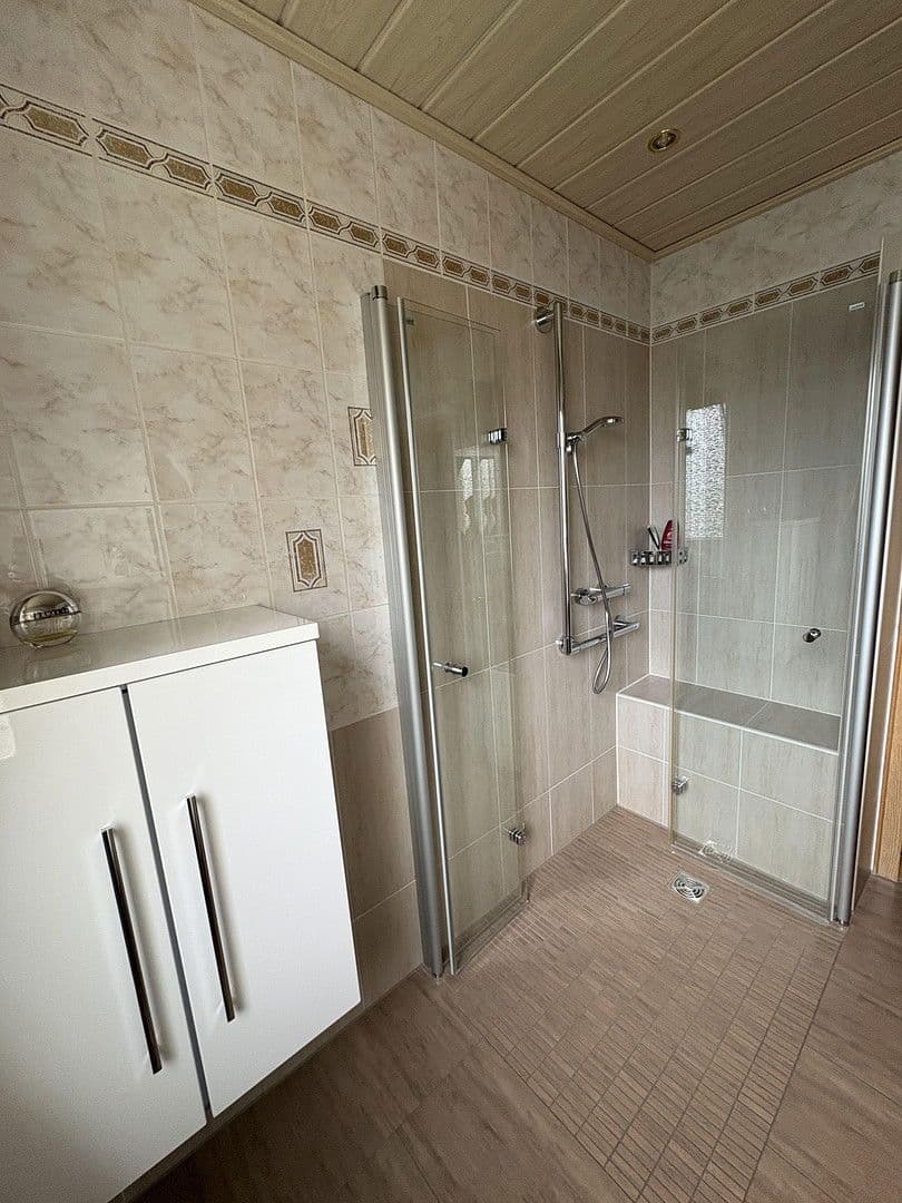 Prodej domu 185 m², pozemek 2.300 m², Brilon, Severní Porýní-Vestfálsko Prodej domu 185 m², pozemek 2.300 m², Brilon, Severní Porýní-Vestfálsko