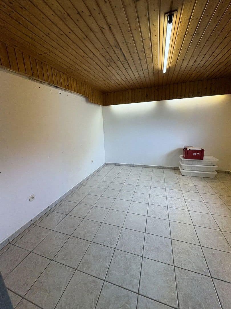 Prodej domu 185 m², pozemek 2.300 m², Brilon, Severní Porýní-Vestfálsko Prodej domu 185 m², pozemek 2.300 m², Brilon, Severní Porýní-Vestfálsko