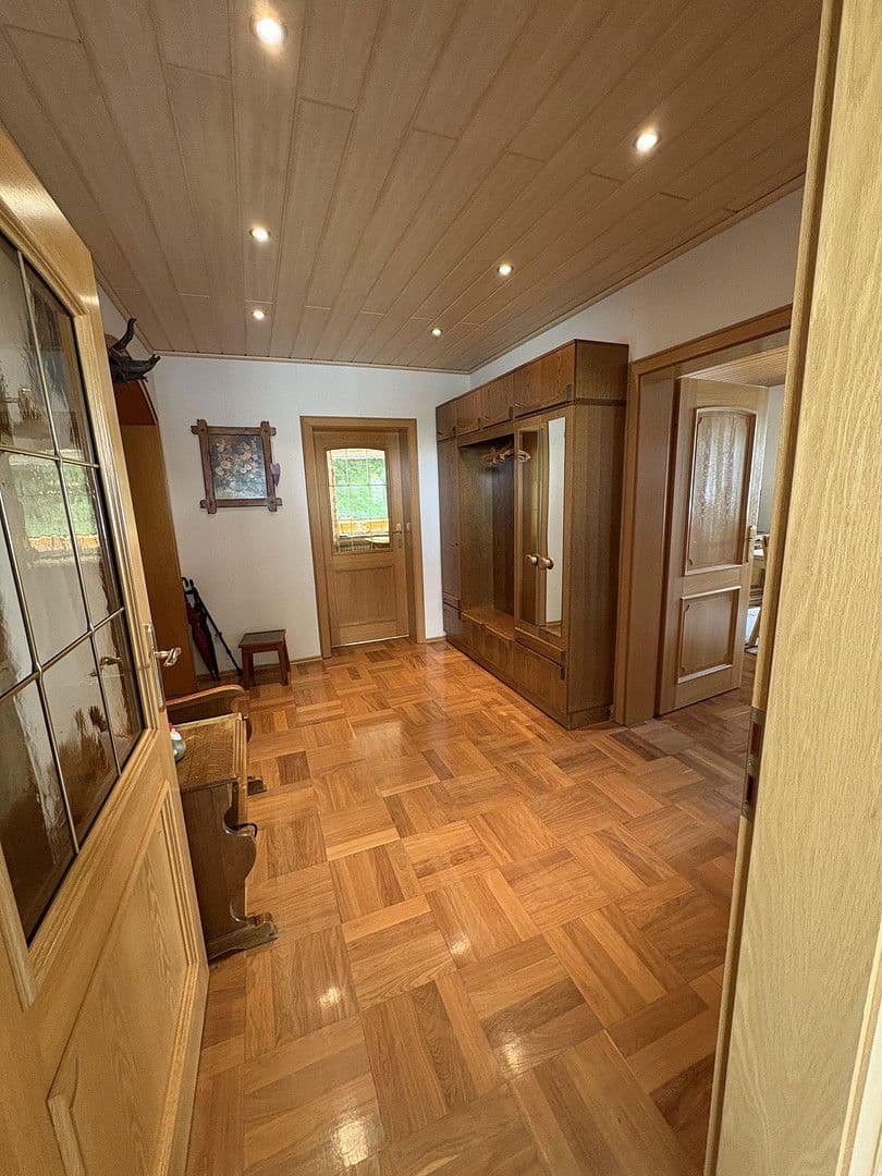 Prodej domu 185 m², pozemek 2.300 m², Brilon, Severní Porýní-Vestfálsko Prodej domu 185 m², pozemek 2.300 m², Brilon, Severní Porýní-Vestfálsko