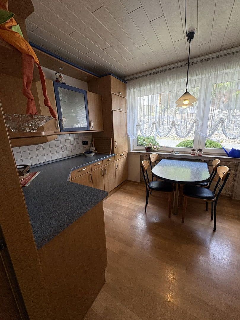 Prodej domu 185 m², pozemek 2.300 m², Brilon, Severní Porýní-Vestfálsko Prodej domu 185 m², pozemek 2.300 m², Brilon, Severní Porýní-Vestfálsko