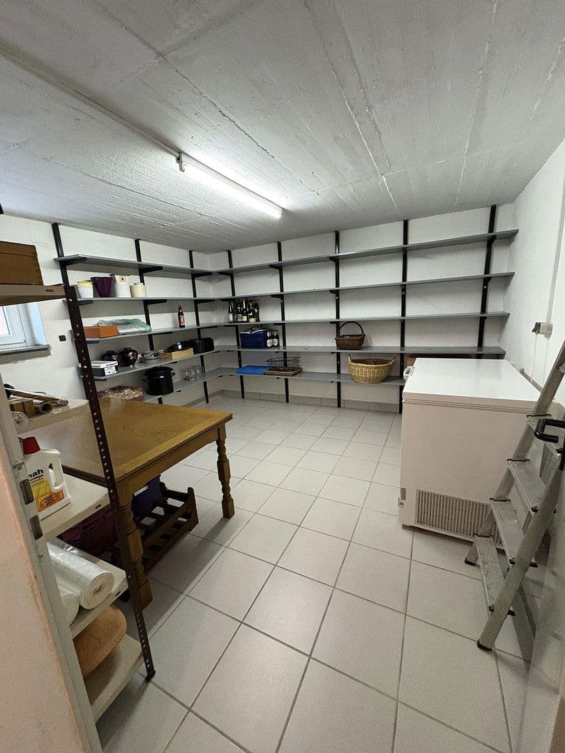 Prodej domu 185 m², pozemek 2.300 m², Brilon, Severní Porýní-Vestfálsko Prodej domu 185 m², pozemek 2.300 m², Brilon, Severní Porýní-Vestfálsko