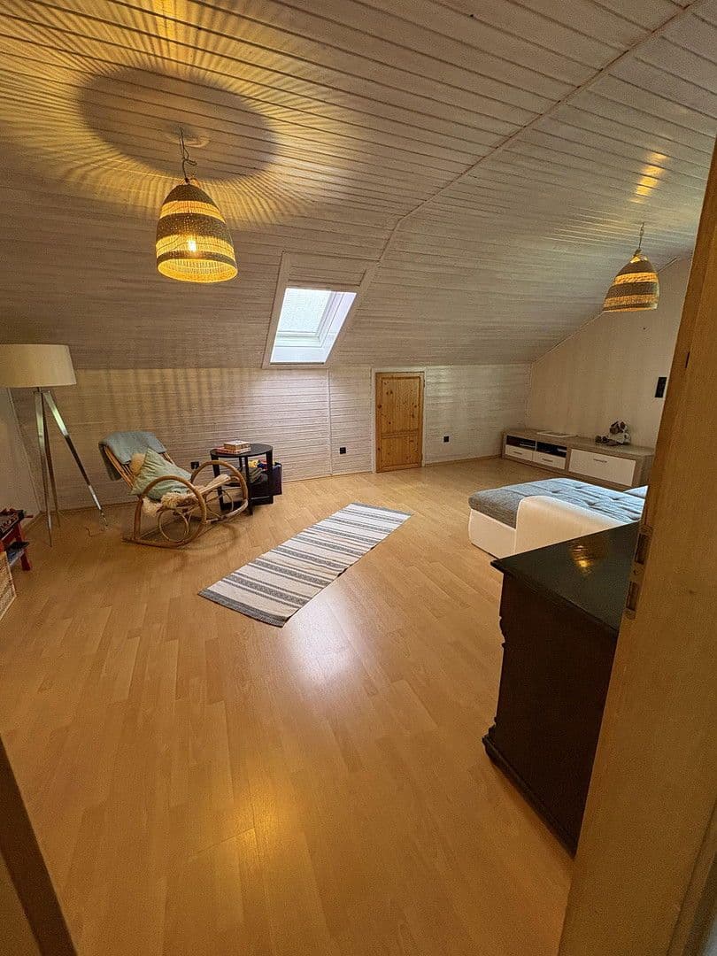 Prodej domu 185 m², pozemek 2.300 m², Brilon, Severní Porýní-Vestfálsko Prodej domu 185 m², pozemek 2.300 m², Brilon, Severní Porýní-Vestfálsko