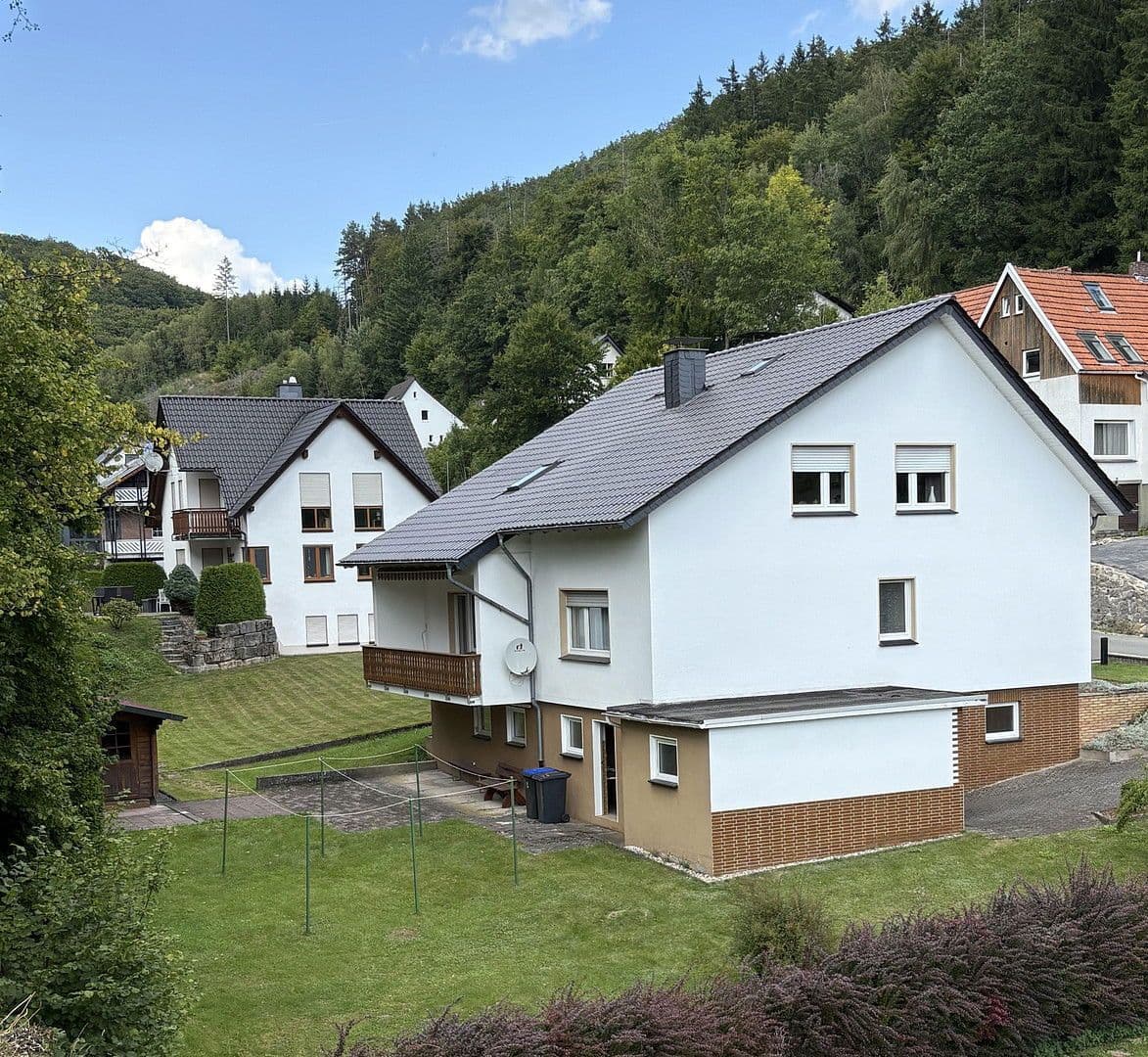 Prodej domu 185 m², pozemek 2.300 m², Brilon, Severní Porýní-Vestfálsko Prodej domu 185 m², pozemek 2.300 m², Brilon, Severní Porýní-Vestfálsko