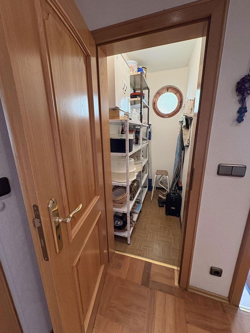 Prodej domu 185 m², pozemek 2.300 m², Brilon, Severní Porýní-Vestfálsko Prodej domu 185 m², pozemek 2.300 m², Brilon, Severní Porýní-Vestfálsko