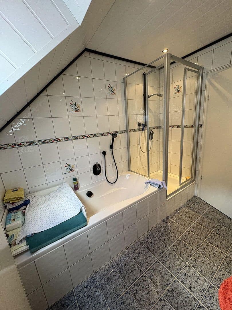 Prodej domu 185 m², pozemek 2.300 m², Brilon, Severní Porýní-Vestfálsko Prodej domu 185 m², pozemek 2.300 m², Brilon, Severní Porýní-Vestfálsko