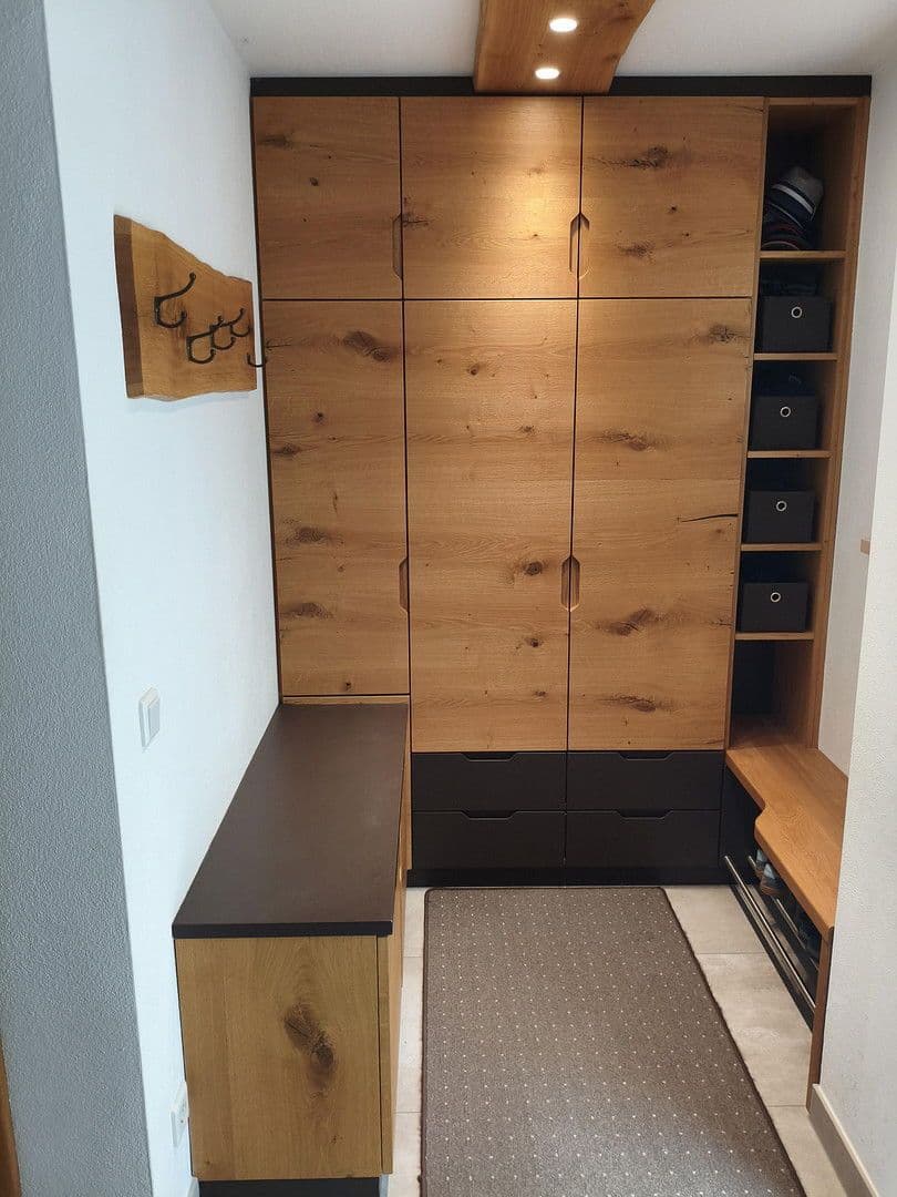 Prodej domu 265 m², pozemek 1.416 m², Schießstätteweg, 14, Kraiburg a. Inn, Kraiburg, Bavorsko Prodej domu 265 m², pozemek 1.416 m², Schießstätteweg, 14, Kraiburg a. Inn, Kraiburg, Bavorsko
