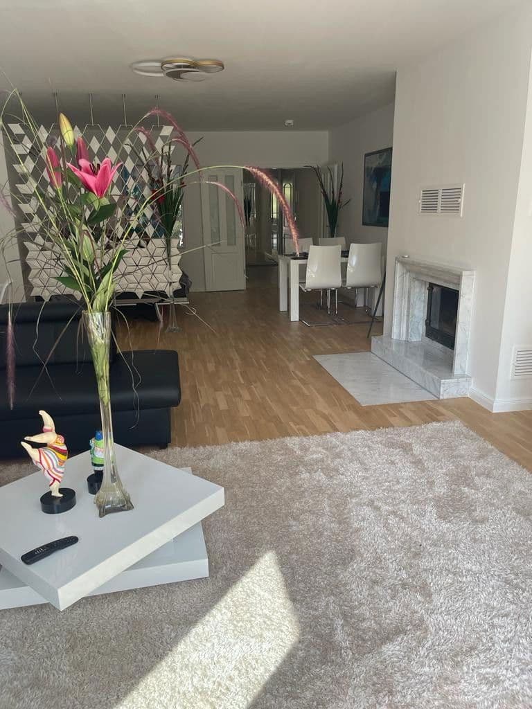 Pronájem bytu 1+1 65 m², Hamburg, Hamburg Pronájem bytu 1+1 65 m², Hamburg, Hamburg