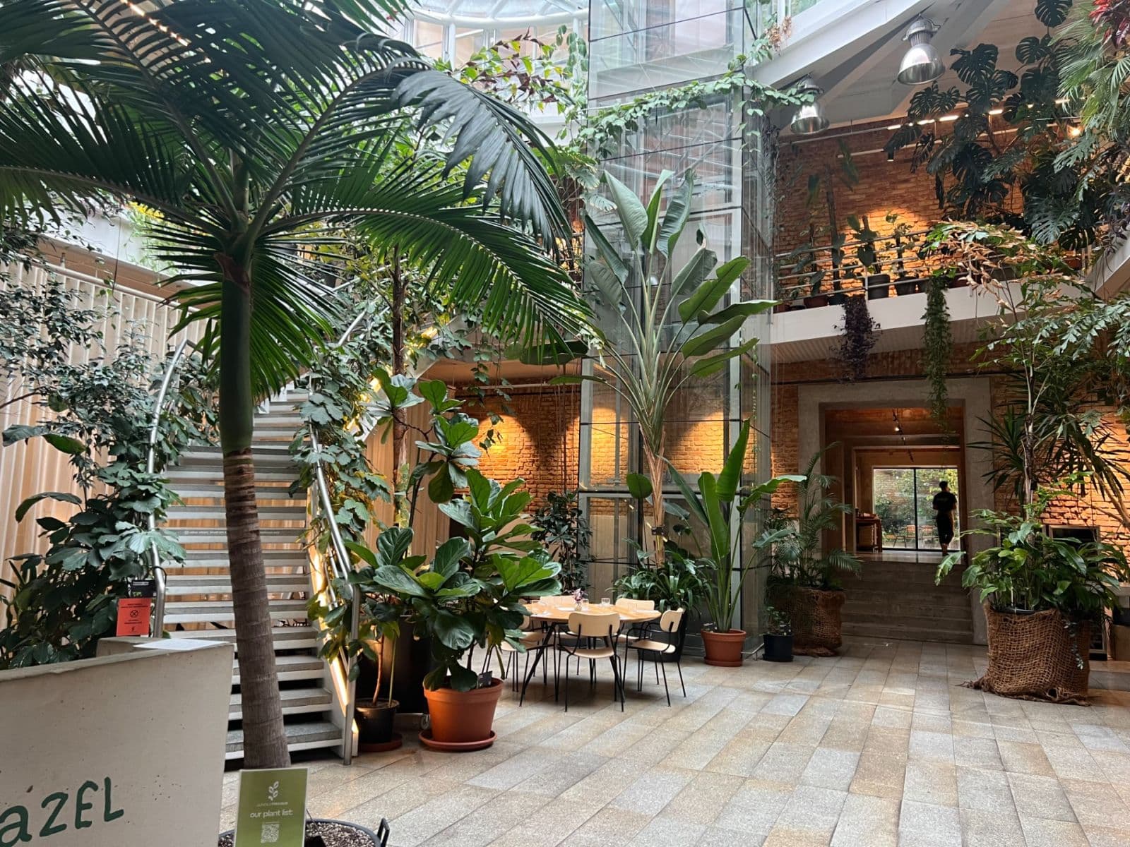 Pronájem kanceláře 320 m², Záhřebská, Praha, Praha Pronájem kanceláře 320 m², Záhřebská, Praha, Praha