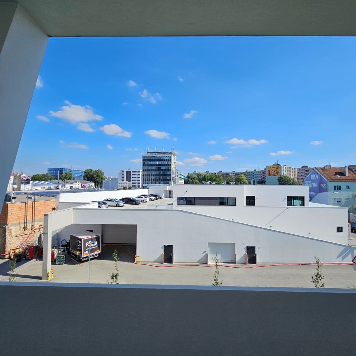 Pronájem bytu 1+kk 29 m², Komárovská, Brno, Jihomoravský kraj Pronájem bytu 1+kk 29 m², Komárovská, Brno, Jihomoravský kraj