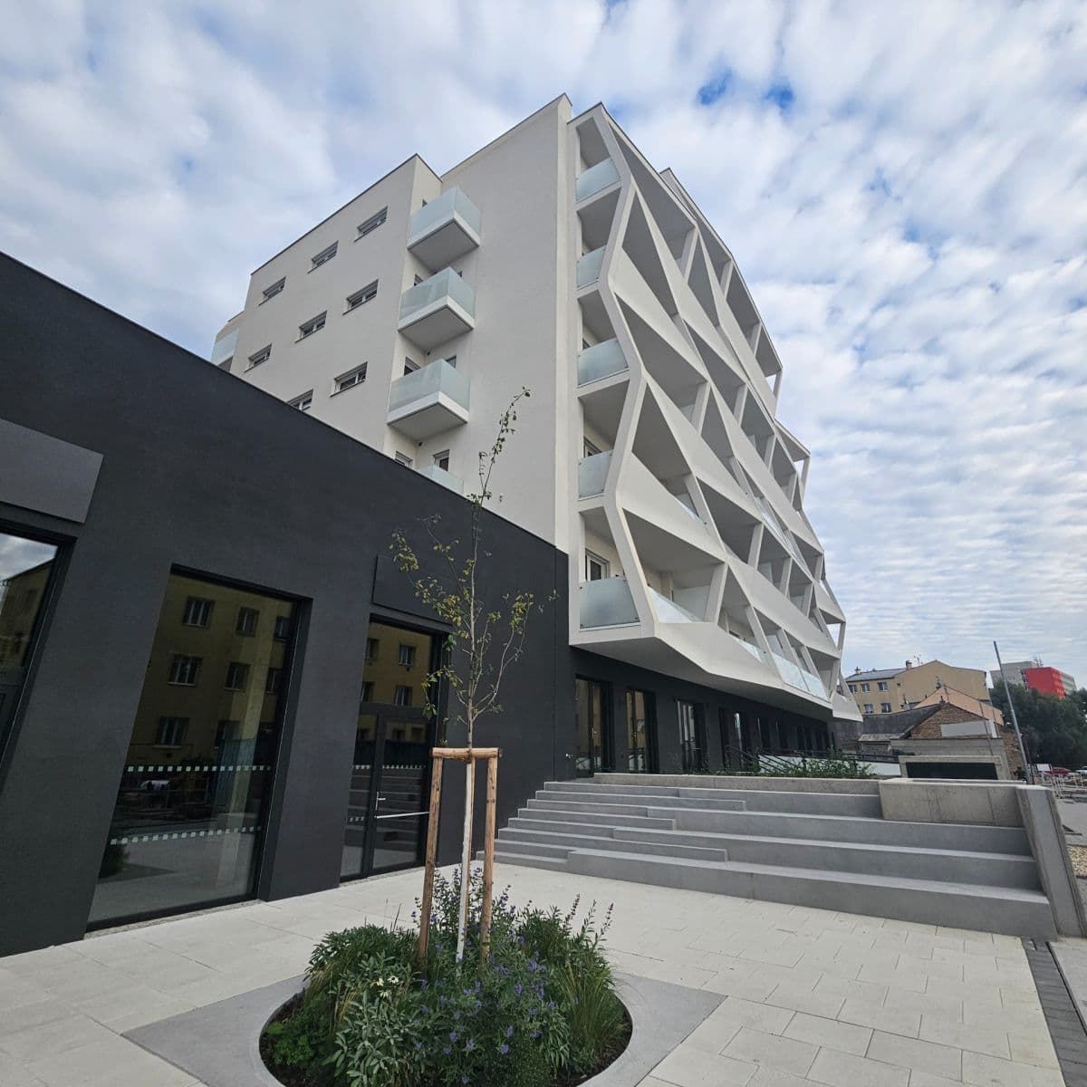 Pronájem bytu 1+kk 29 m², Komárovská, Brno, Jihomoravský kraj Pronájem bytu 1+kk 29 m², Komárovská, Brno, Jihomoravský kraj