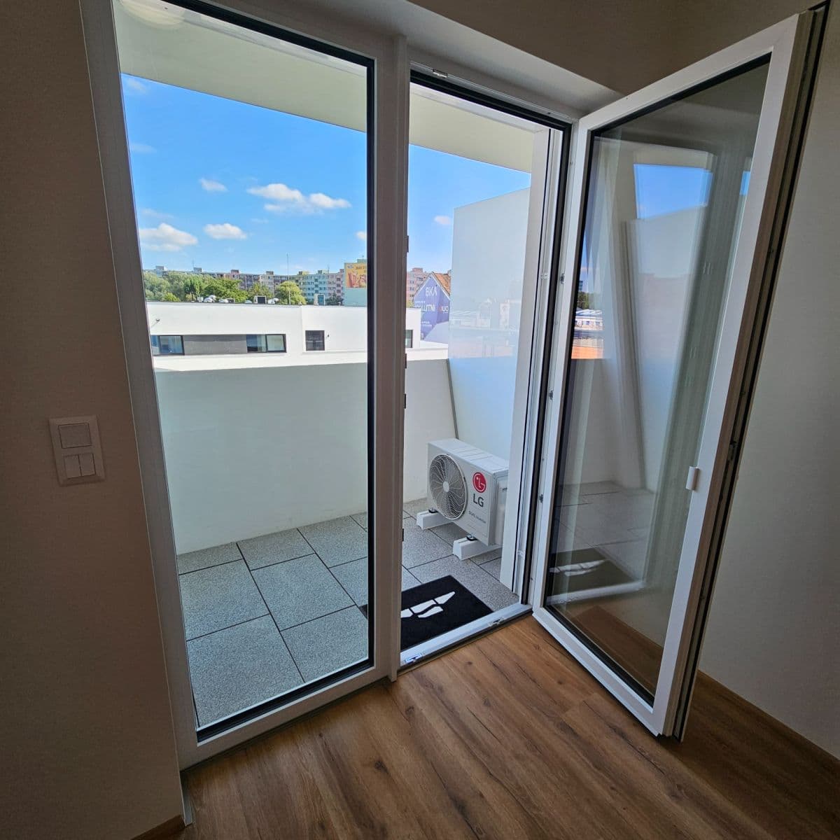 Pronájem bytu 1+kk 29 m², Komárovská, Brno, Jihomoravský kraj Pronájem bytu 1+kk 29 m², Komárovská, Brno, Jihomoravský kraj