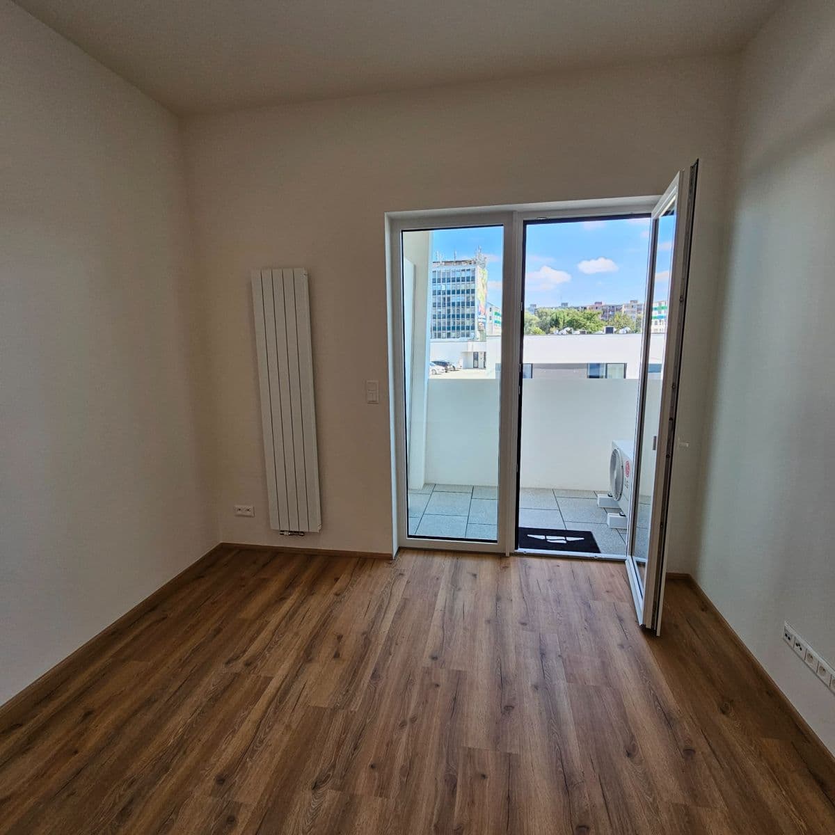 Pronájem bytu 1+kk 29 m², Komárovská, Brno, Jihomoravský kraj Pronájem bytu 1+kk 29 m², Komárovská, Brno, Jihomoravský kraj