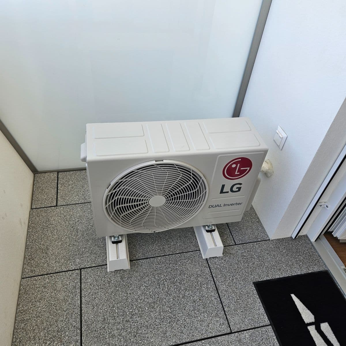 Pronájem bytu 1+kk 29 m², Komárovská, Brno, Jihomoravský kraj Pronájem bytu 1+kk 29 m², Komárovská, Brno, Jihomoravský kraj