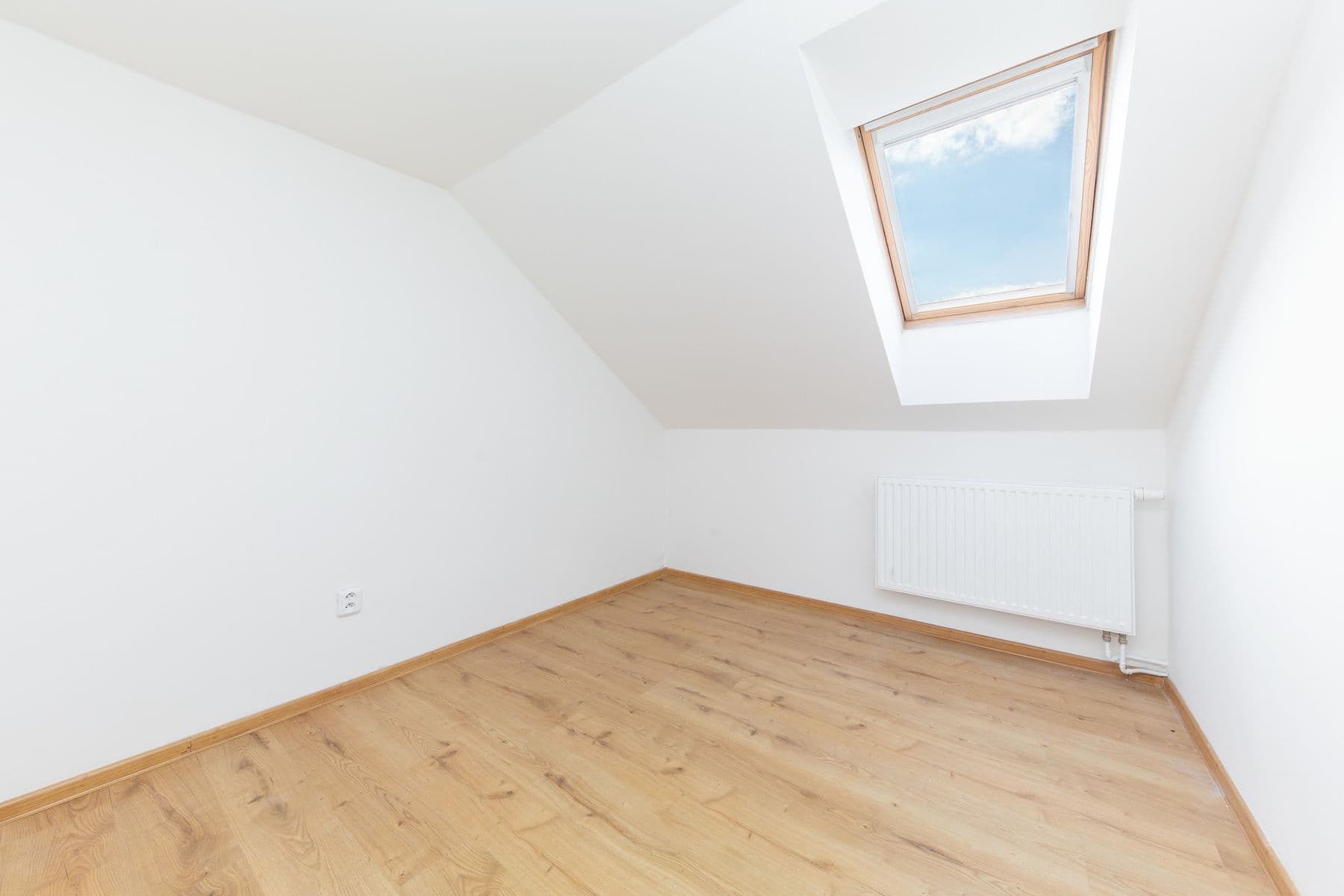 Prodej bytu 3+kk 66 m², Interbrigadistů, Říkovice, Olomoucký kraj Prodej bytu 3+kk 66 m², Interbrigadistů, Říkovice, Olomoucký kraj
