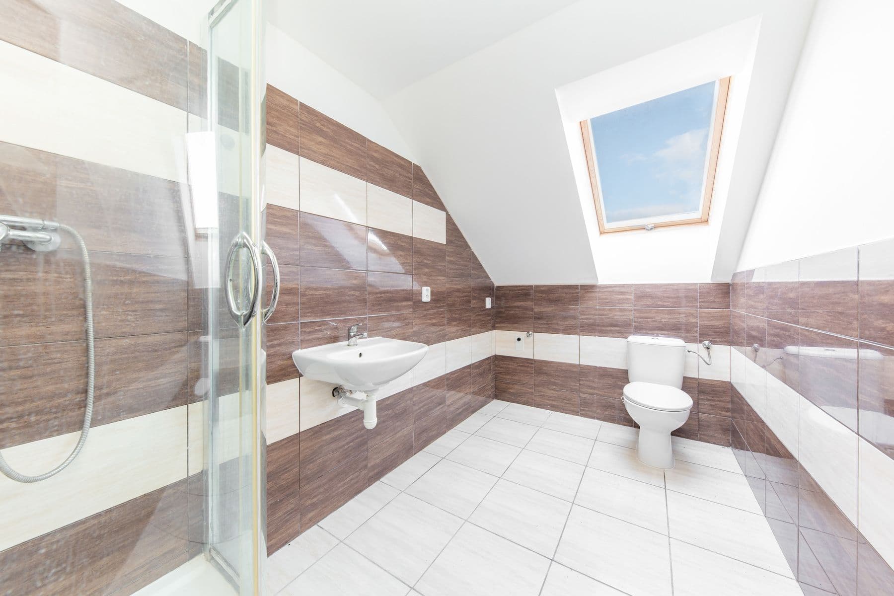 Prodej bytu 3+kk 66 m², Interbrigadistů, Říkovice, Olomoucký kraj Prodej bytu 3+kk 66 m², Interbrigadistů, Říkovice, Olomoucký kraj