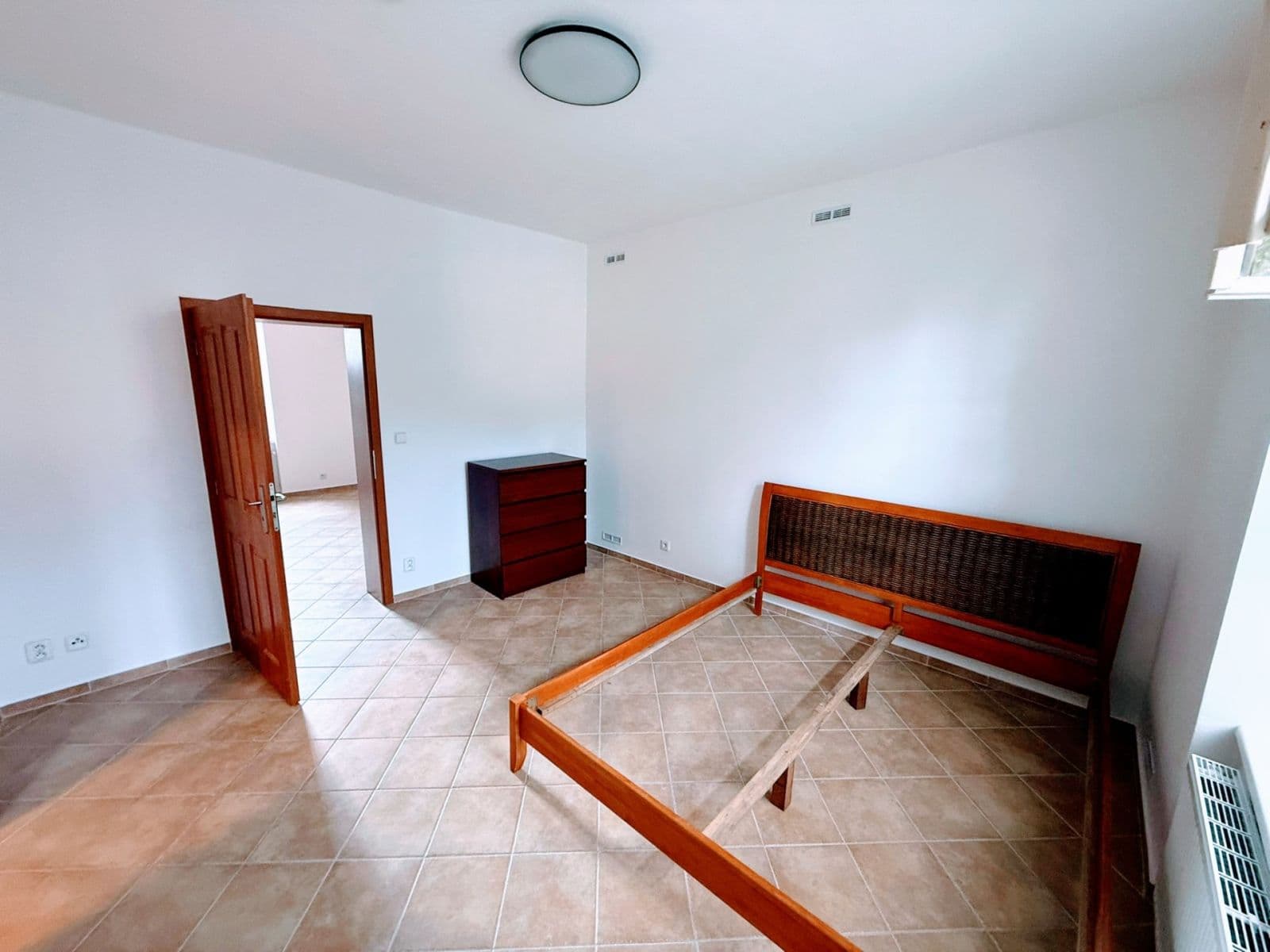 Pronájem bytu 2+kk 57 m², Komenského, Černošice, Středočeský kraj Pronájem bytu 2+kk 57 m², Komenského, Černošice, Středočeský kraj