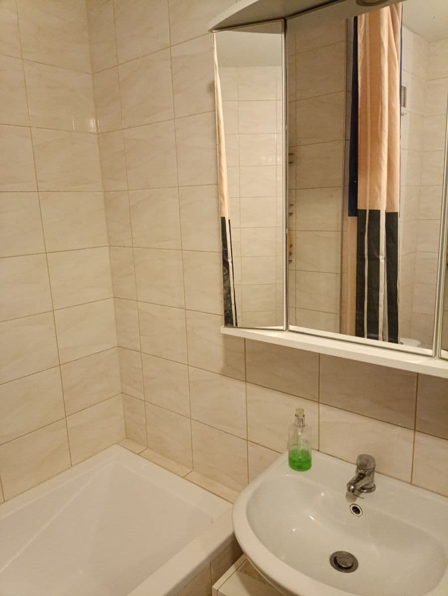 Prodej bytu 2+kk 45 m², Zahradníčkova, Praha, Praha Prodej bytu 2+kk 45 m², Zahradníčkova, Praha, Praha