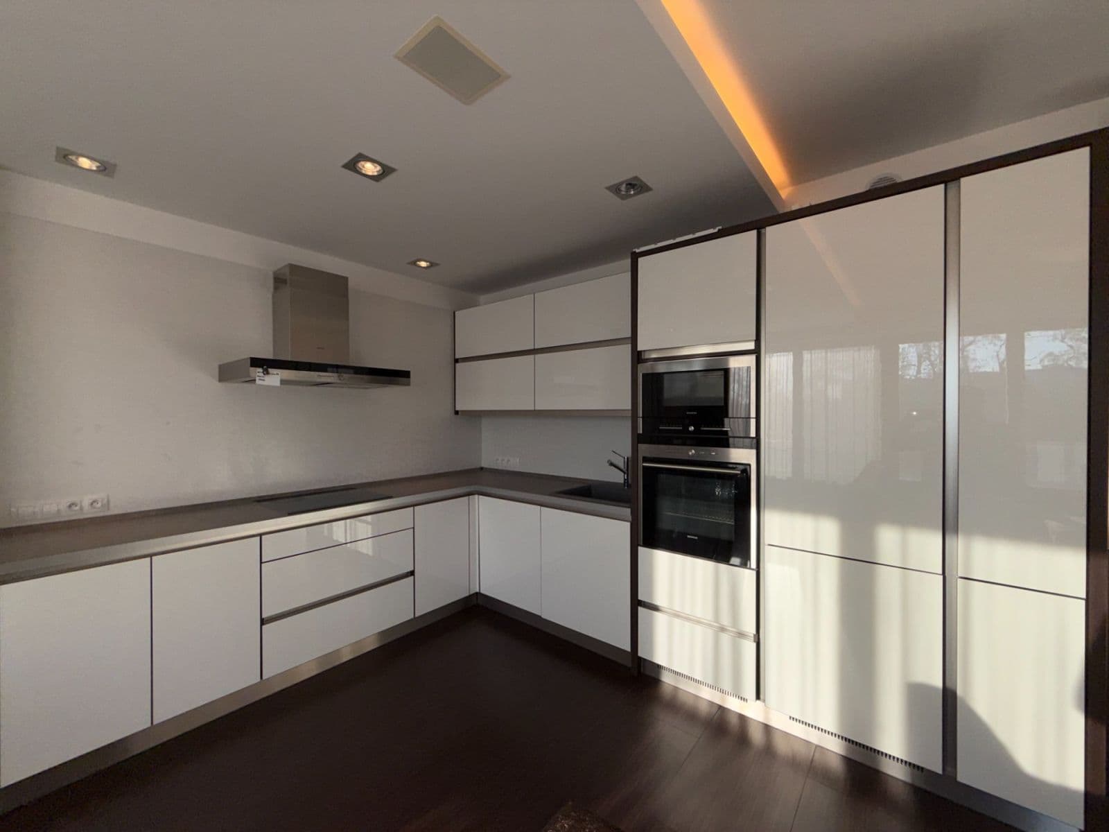 Pronájem bytu 4+kk 90 m², Generála Šišky, Praha, Praha Pronájem bytu 4+kk 90 m², Generála Šišky, Praha, Praha