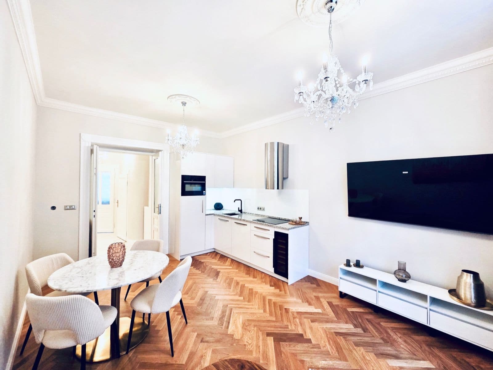 Prodej bytu 2+kk 48 m², Orelská, Praha, Praha Prodej bytu 2+kk 48 m², Orelská, Praha, Praha