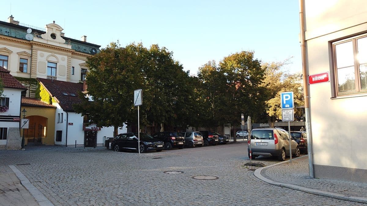 Prodej bytu 1+kk 43 m², Náměstí Joachima Barranda, Beroun, Středočeský kraj Prodej bytu 1+kk 43 m², Náměstí Joachima Barranda, Beroun, Středočeský kraj