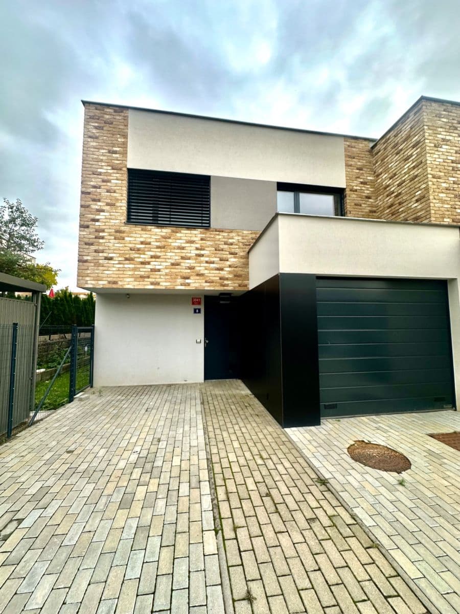 Pronájem domu 170 m², pozemek 294 m², Hejného, Praha, Praha Pronájem domu 170 m², pozemek 294 m², Hejného, Praha, Praha