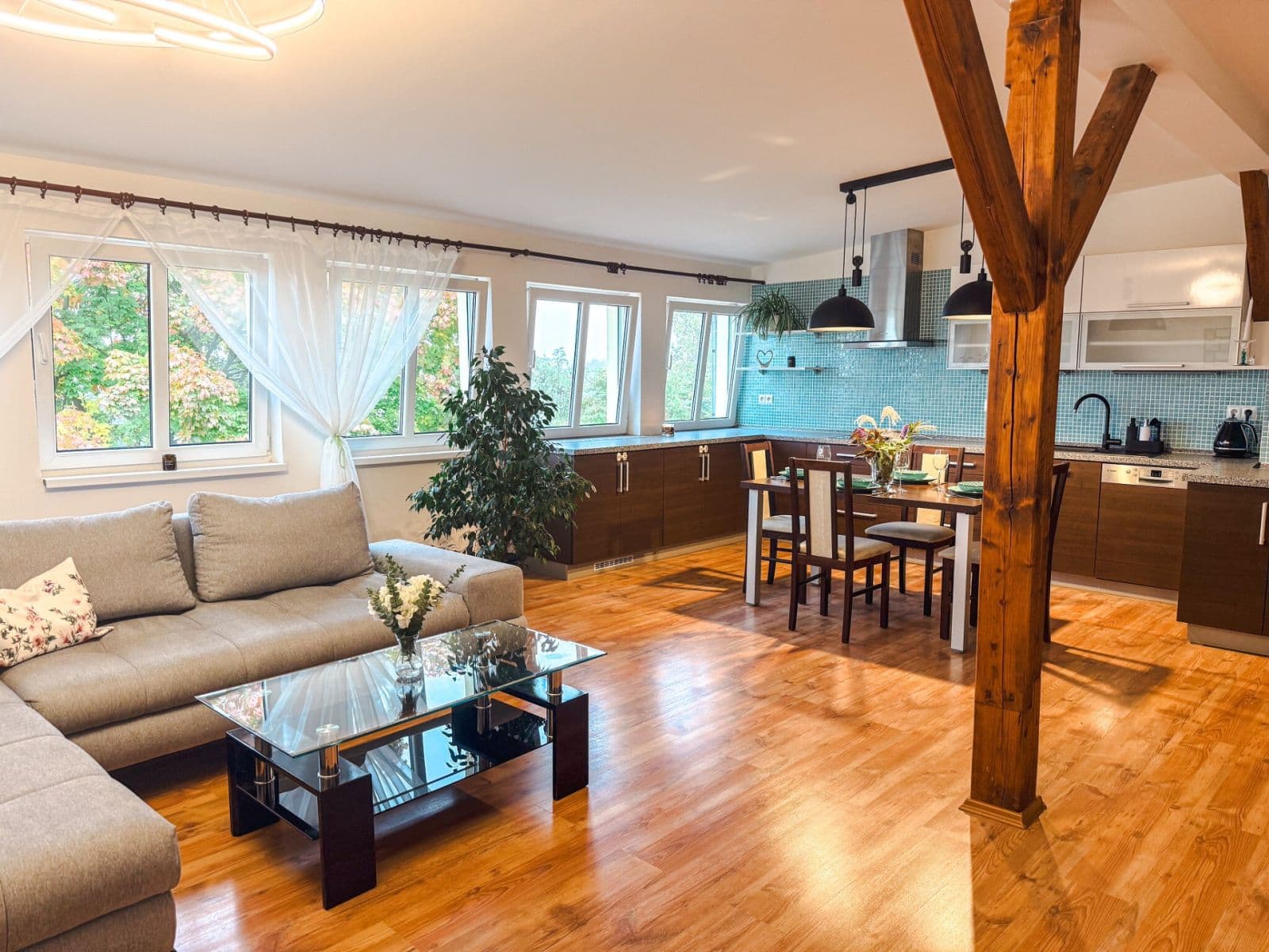 Pronájem bytu 2+kk 88 m², Rakouská, Milovice, Středočeský kraj Pronájem bytu 2+kk 88 m², Rakouská, Milovice, Středočeský kraj
